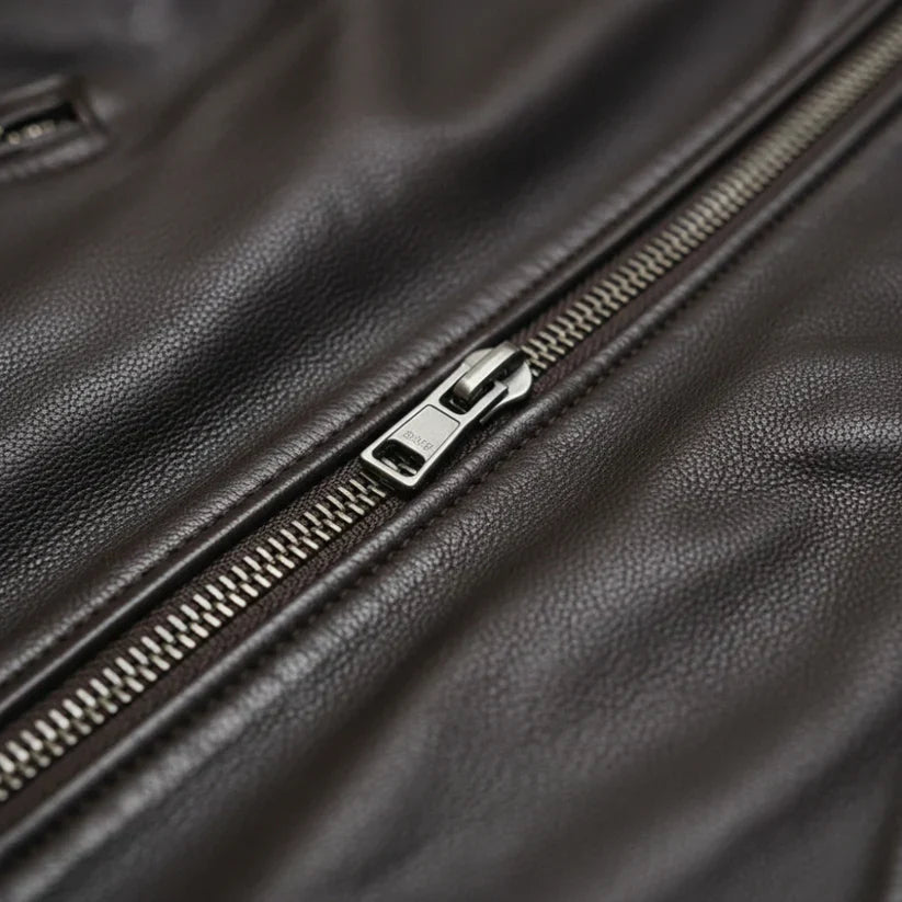 Oskar – skinnjacka med smal passform, ståkrage och dragkedja