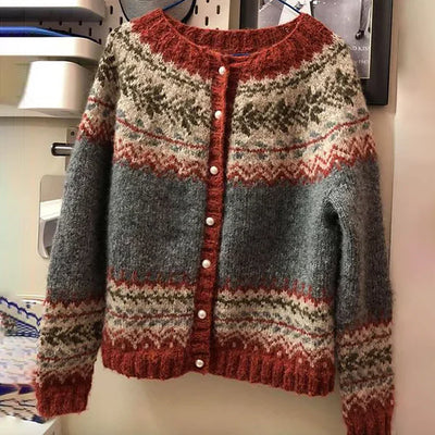 Abigail - bekväm tröja med knäppning i vintage jacquard från fel Island