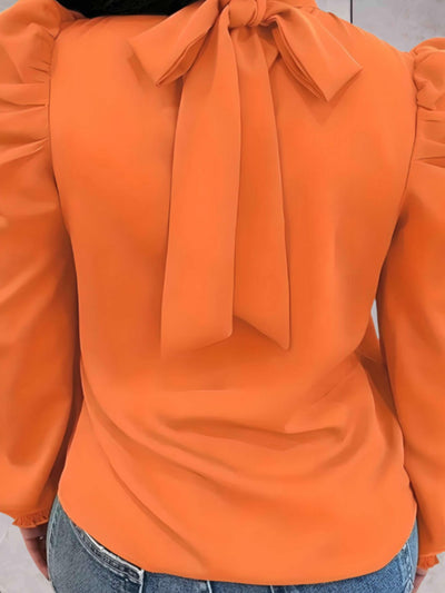 Bittany - Vackert skuren turtleneck-tröja med långa puffärmar