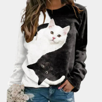 Rina – mysig t-shirt med katttryck för kvinnor