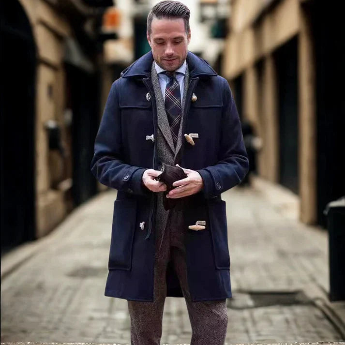 Oskar – ulltrenchcoat med knäppning och huva