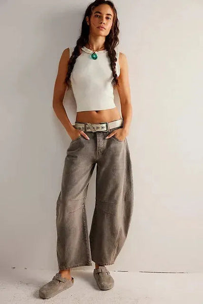 Vida damjeans i ledig stil för vintern