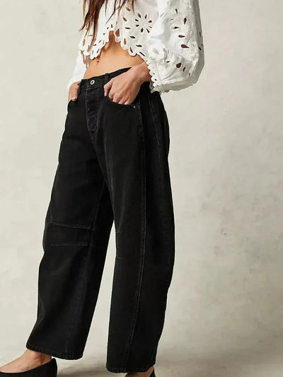 Vida damjeans i ledig stil för vintern
