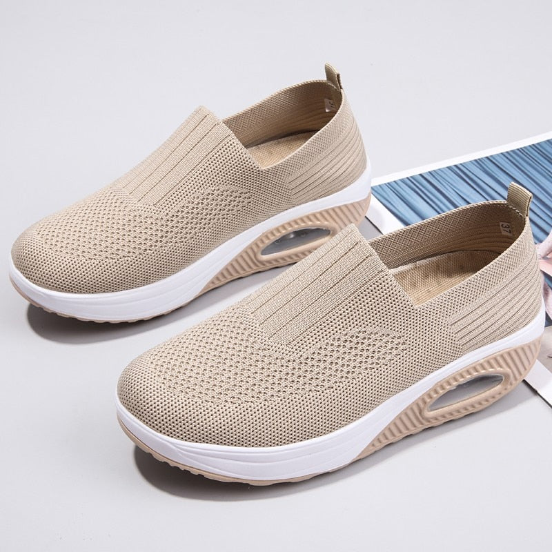 Annvy - Lätta Slip-On Promenadskor med Luftkuddesula
