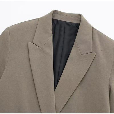 Amiah - elegant blazer med långa ärmar och strukturerad design