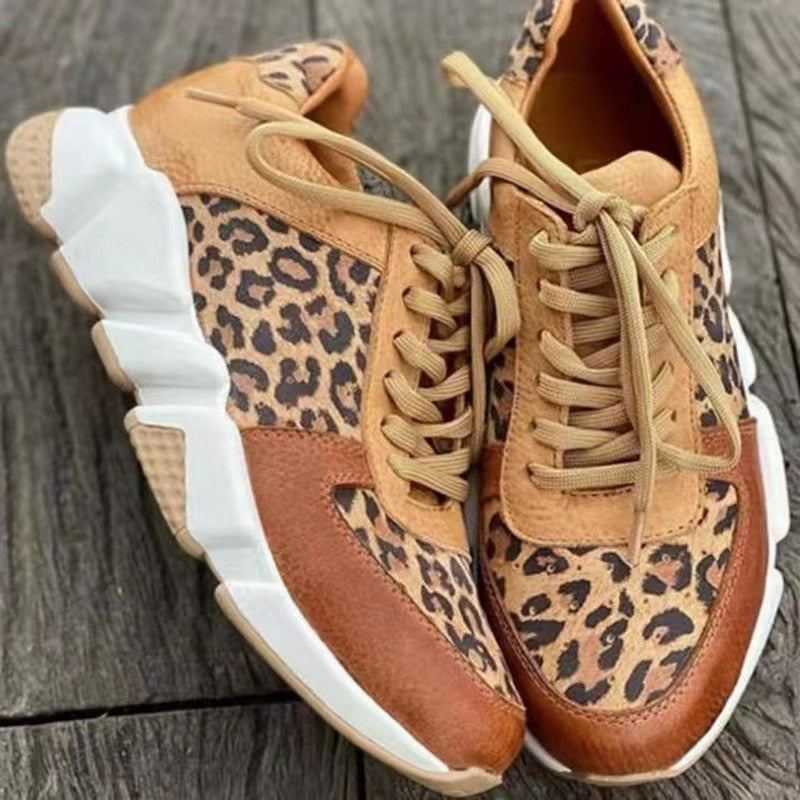 Margareta - Trendiga Leopardmönstrade Damsneakers