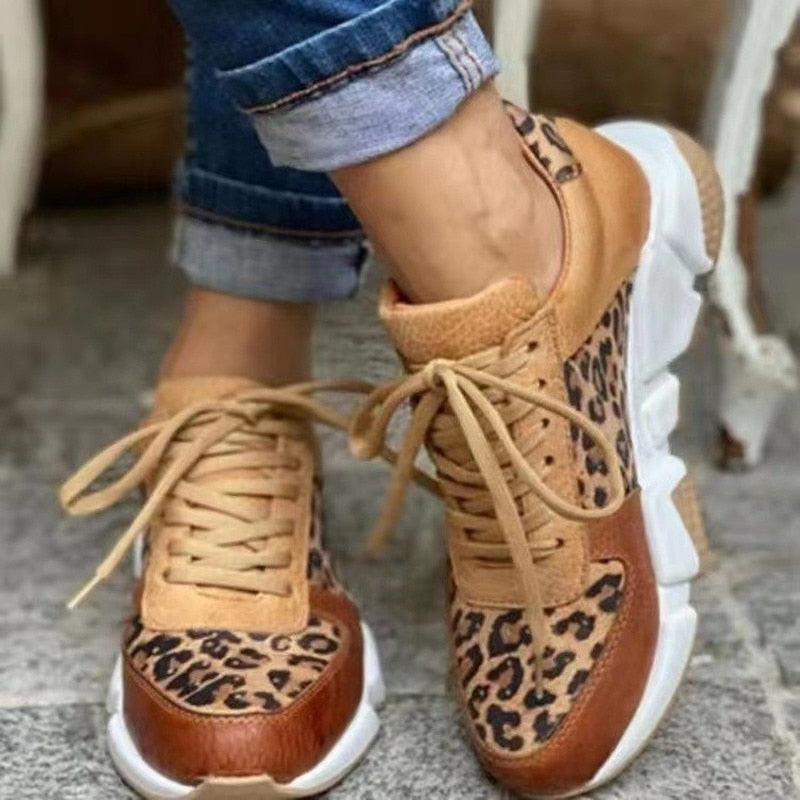 Margareta - Trendiga Leopardmönstrade Damsneakers