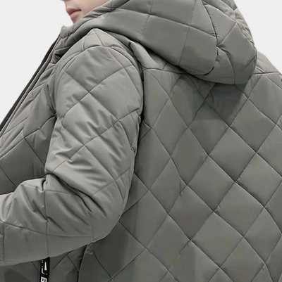 Elie – vadderad herrjacka med hel dragkedja och huva