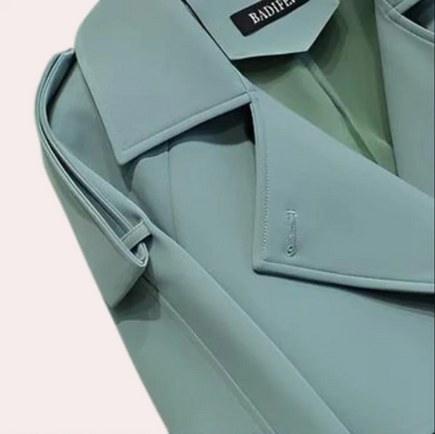 Ivana – elegant lång trenchcoat för kvinnor