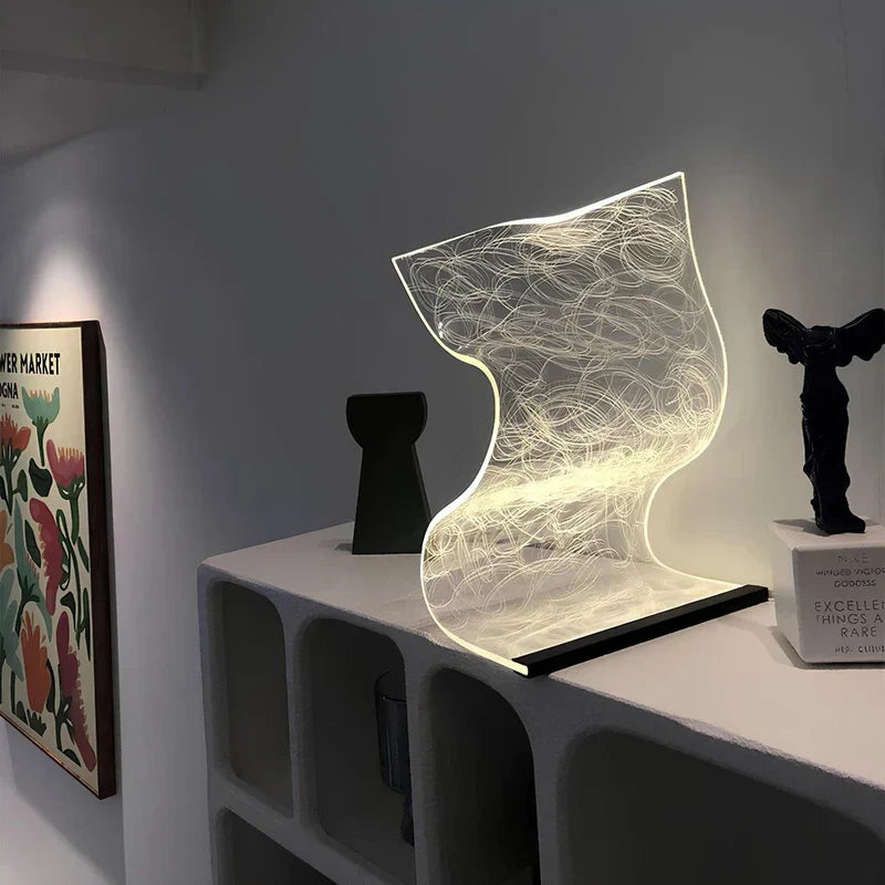 Acryllux | elegant led bordlampe med moderne design
